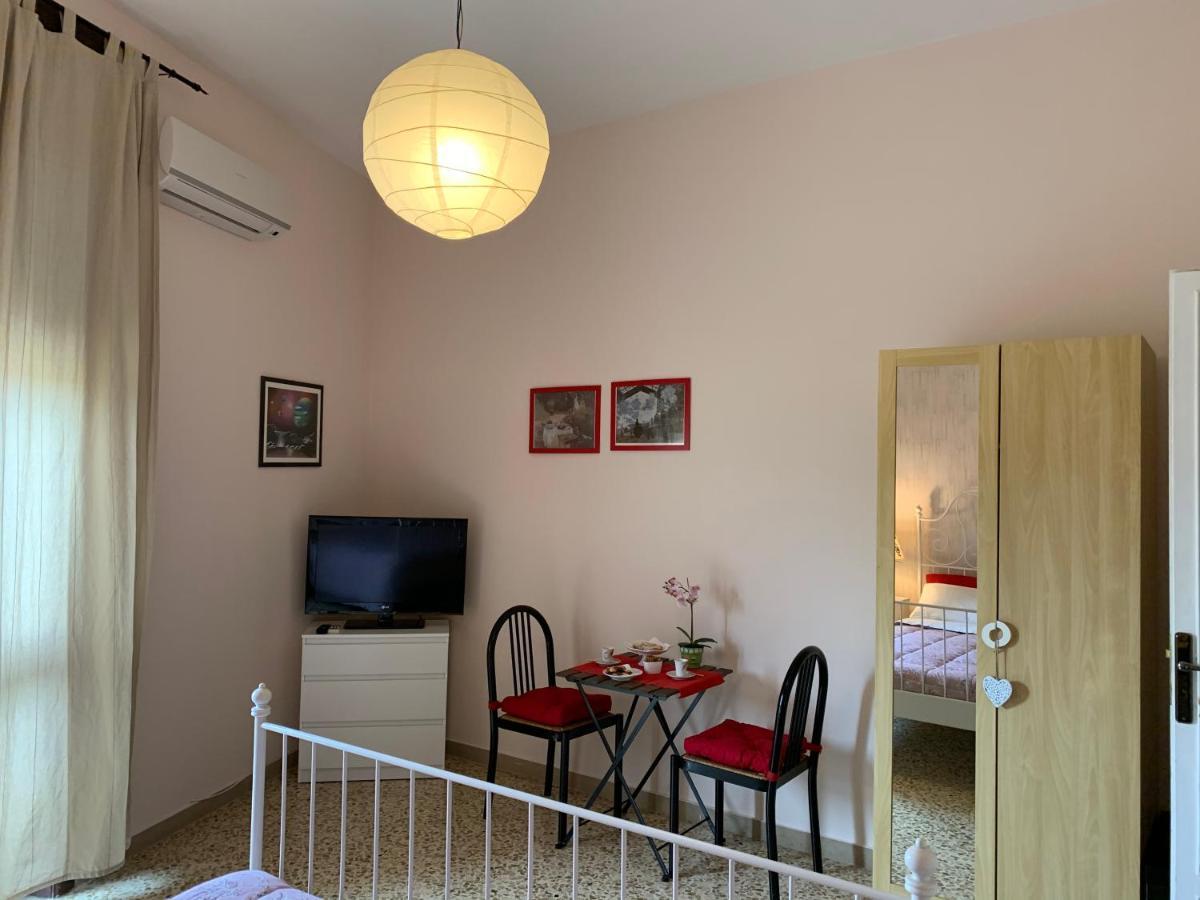 La Casa Di Chicca Appartement Lecce Buitenkant foto